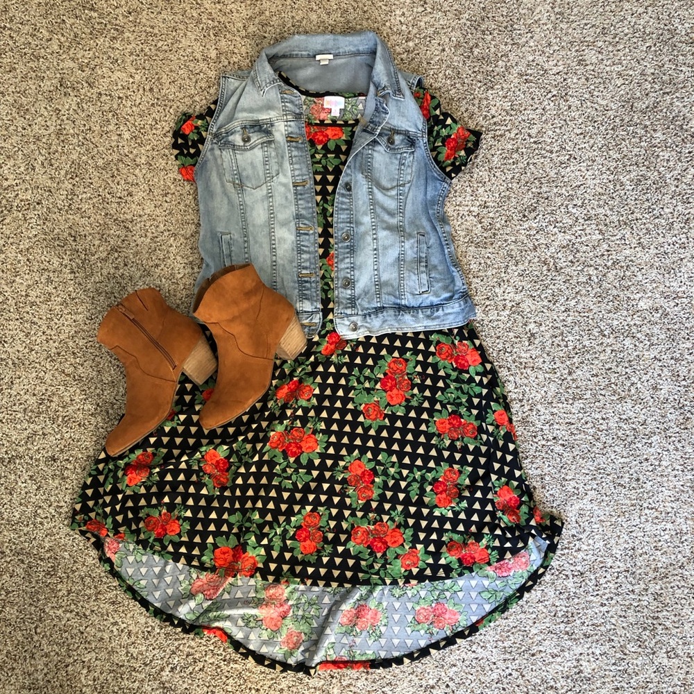 👗VGUC LLR Floral Rose Carly👗